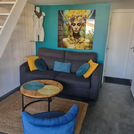 Le Miroir Apartment *